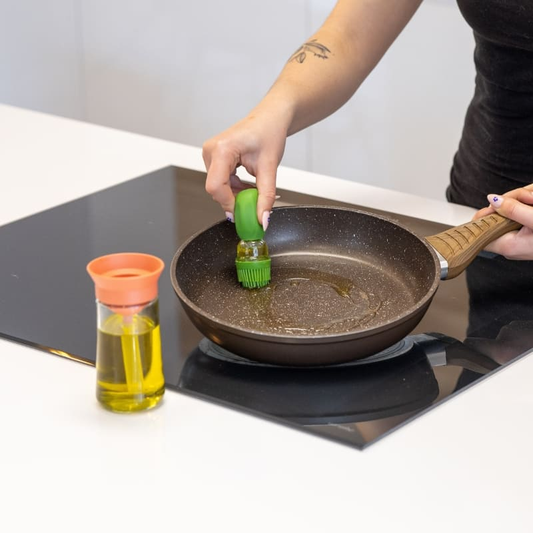 Dispensador de aceite con Brocha
